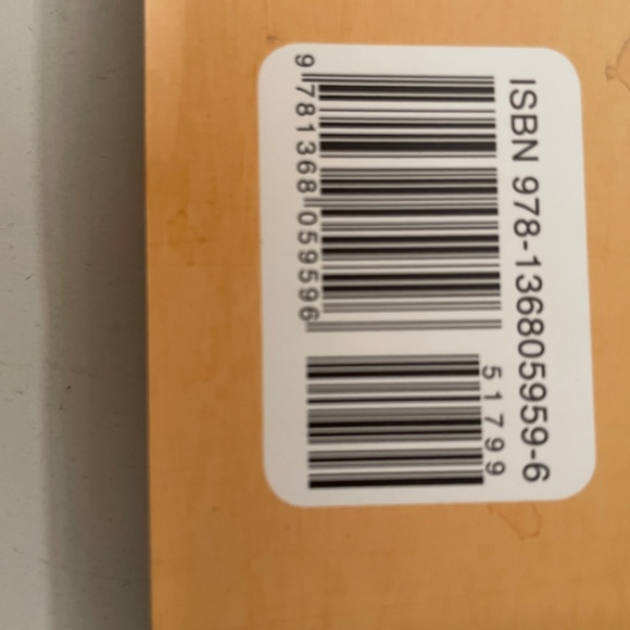 4 best selling books: We don’t eat our classmates, Ada Twist, scientists + 2 - Picture 9 of 16